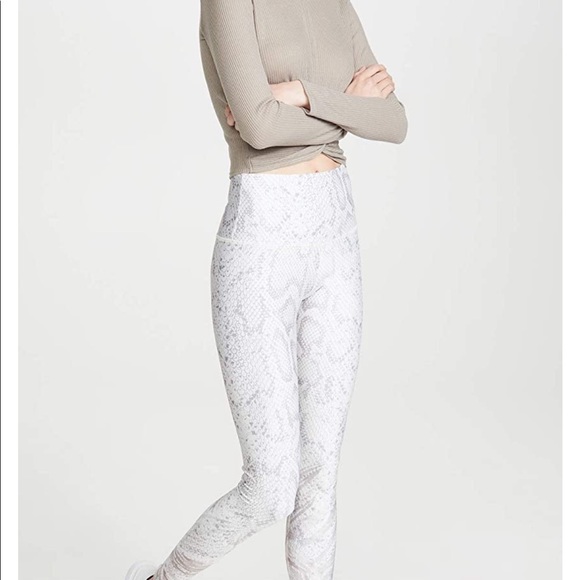 Onzie Python White Snakeskin Leggings - Picture 5 of 16